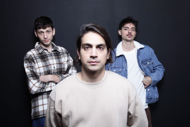 To νέο single των Sworr. “Waves” μόλις κυκλοφόρησε