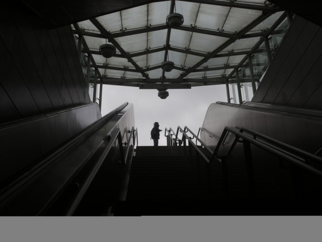 Ποιά είναι τα δικαιώματα των καταναλωτών στις οδικές μετακινήσεις και στις μετακινήσεις με τα μέσα σταθερής τροχιάς;