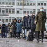 Στη Σουηδία, παρατείνονται κατά δύο εβδομάδες τα περιοριστικά μέτρα