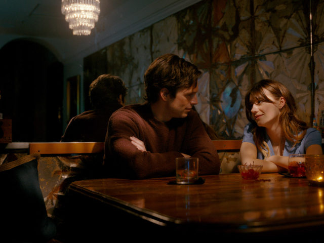 Tο Fresh είναι μια “τρομα-ντική” κομεντί για τη ζούγκλα του σύγχρονου dating