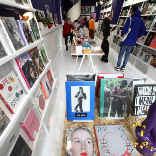 To Hyper Hypo είναι το νέο βιβλιοπωλείο για visual arts και το τέλειο μέρος για να φλερτάρεις