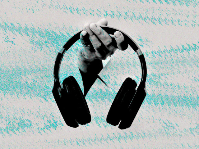 Γιατί δεν μπαίνουν όλοι οι DJs και οι μουσικοί σε αναστολή αφού δεν επιτρέπεται να δουλέψουν;