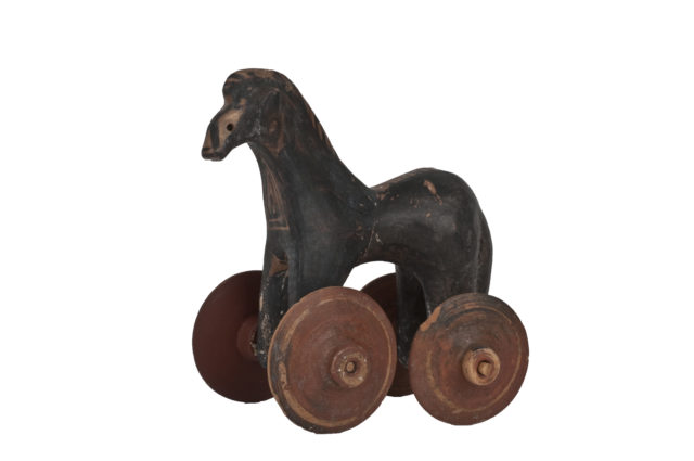 «ΙΠΠΟΣ: Το Άλογο στην Αρχαία Αθήνα»: Έκθεση αφιερωμένη στα άλογα στην αρχαιότητα παρουσιάζει η Αμερικανική Σχολή Κλασικών Σπουδών στην Αθήνα