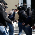 Κυψέλη: Σοκαριστικά όσα λέει η αδερφή του 7χρονου – “Του έσπαγε τα δάχτυλα με σιδερένιο εργαλείο”