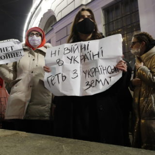 “Οχι στον πόλεμο” φωνάζουν οι Ρώσοι στον πρόεδρο Πούτιν