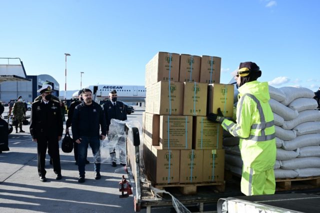 Πόλεμος στην Ουκρανία: Έφτασε στην Πολωνία η ανθρωπιστική βοήθεια της Ελλάδας