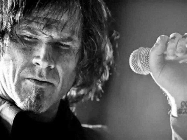 Ο κόσμος αποχαιρετά τον Mark Lanegan