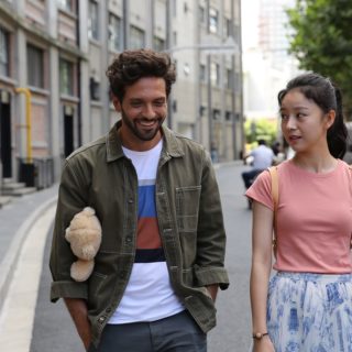 Δημήτρη Μοθωναίο, πώς είναι να περνάς Μια Μέρα στη Σαγκάη;