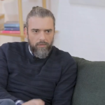 «Μπορεί να σε παγιδεύσουν. Μην κάνεις καμιά ανοησία»: Ο Σωτήρης Τσαφούλιας μίλησε στις κόρες του για το revenge porn με τον καλύτερο τρόπο