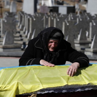 Από την Ουκρανία στη Συρία και παντού: κοινή η ανάγκη στέγασης των προσφύγων