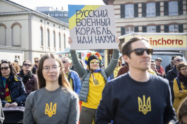 Διαδήλωση κατοίκων της Χερσώνας διαλύθηκε από πυρά αυτόματων όπλων