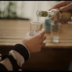 Onirama και Δεκαράκι συναντιούνται σε ένα video clip αφιερωμένο στον έρωτα και τις αισθήσεις