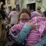 Πόλεμος στην Ουκρανία: Ο ρωσικός στρατός βομβάρδισε μαιευτήριο στην Μαριούπολη