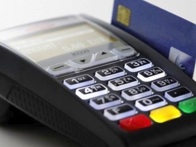 Ηλεκτρονικές αποδείξεις: Τα 20 επαγγέλματα που δίνουν έξτρα έκπτωση φόρου