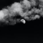 Στη σκοτεινή πλευρά του φεγγαριού θα πέσει σήμερα το εκτός ελέγχου τμήμα παλαιότερου πυραύλου