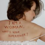 Διεθνής Αμνηστία: Τα δικαιώματα των γυναικών «υπέστησαν επίθεση» το 2021