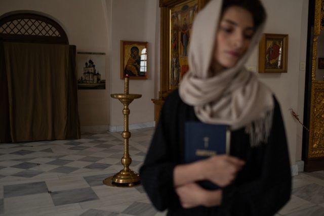 Έρευνα: Τόσο κοντά, τόσο μακριά – Οι νέοι, η Εκκλησία και οι προοδευτικές αξίες