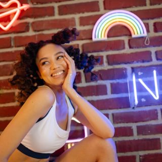 «Η Gen Z παρουσιάζεται ως ακατανόητη ή, χειρότερα, της αποδίδονται στερεότυπα μακριά από την πραγματικότητα»