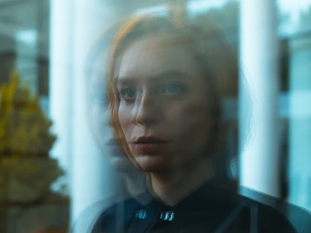 Η Nalyssa Green σε μια υπέροχα ανατρεπτική διασκευή