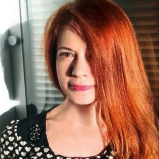 Ρωσίδα δημοσιογράφος πέθανε κατά τη διάρκεια βομβαρδισμών στο Κίεβο