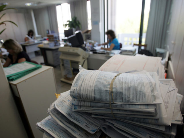 Αν έχετε κωδικούς Taxisnet θα πρέπει να επικαιροποιήσετε τα στοιχεία σας εντός διμήνου