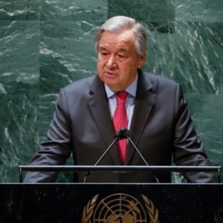 «Σοκαρισμένος» ο γγ του ΟΗΕ για τον ρατσισμό έναντι ανθρώπων που φεύγουν για να σωθούν από τον πόλεμο