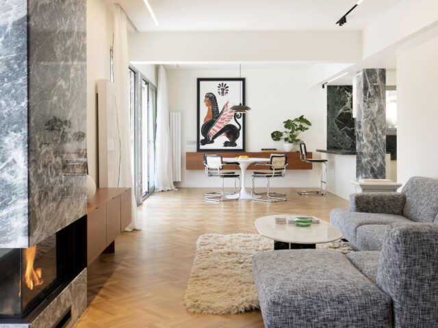 Open space και εκλεκτά μάρμαρα, σ’ ένα ηλιόλουστο ρετιρέ στην Κυψέλη