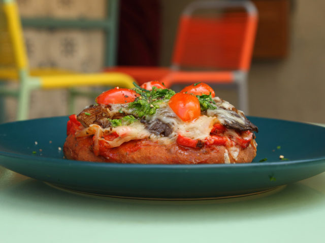 Βόλτα σε 3 μαγαζιά για μπραντς στην Κυψέλη