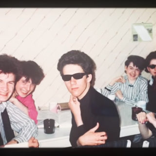 Belle and Sebastian: Το νέο τους single είναι μια ωδή στη χαμένη ανεμελιά