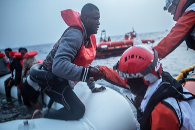 Γιατροί Χωρίς Σύνορα: Νέο ναυάγιο με 90 νεκρούς στη Μεσόγειο