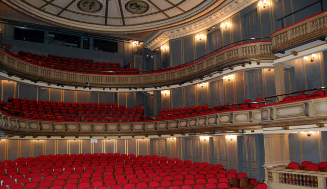 Με διαγωνισμό η επιλογή καλλιτεχνικού διευθυντή/τριας του Εθνικού Θεάτρου