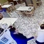 Τα έσπασαν σε πατσατζίδικο γιατί δεν είχαν πιστοποιητικά για τον κορωνοϊό [ΒΙΝΤΕΟ]