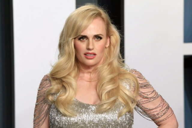 Rebel Wilson-MeToo: «Με κάλεσε στο δωμάτιο και κατέβασε το παντελόνι του»