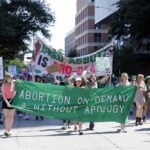 O κυβερνήτης της Οκλαχόμα υπέγραψε νόμο που απαγορεύει την άμβλωση από τη σύλληψη