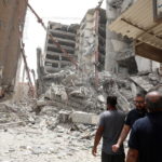 Κατέρρευσε πολυκατοικία στο Ιράν: Πέντε νεκροί και τουλάχιστον 80 εγκλωβισμένοι στα συντρίμμια [BINTEO]