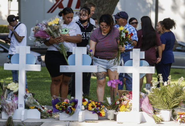 Μακελειό σε σχολείο του Τέξας: Οι Ρεπουμπλικάνοι εμπόδισαν συζήτηση στη Γερουσία για την αντιμετώπιση των μαζικών επιθέσεων με όπλα