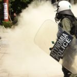 ΑΠΘ: Επεισόδια στο Τμήμα Βιολογίας – Τραυματίστηκε φοιτητής στο κεφάλι από χειροβομβίδα κρότου-λαμψης