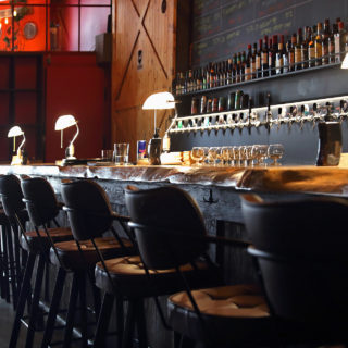 Το Nomads στο Θησείο είναι μια resto pub διαφορετική από τις άλλες