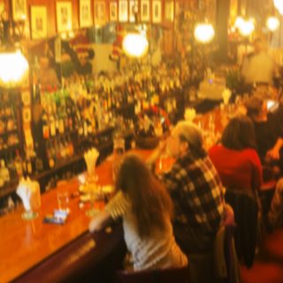 5 αθηναϊκά μαγαζιά με όνομα βαρύ σαν ιστορία