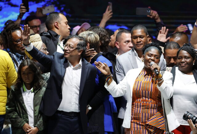 Ιστορική νίκη της Αριστεράς στην Κολομβία