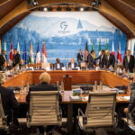 Οι ηγέτες της G7 μελετούν την επιβολή πλαφόν στις τιμές ρωσικού πετρελαίου και αερίου