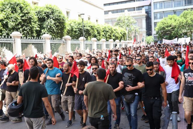 Μαζική πορεία φοιτητών ενάντια στην πανεπιστημιακή αστυνομία