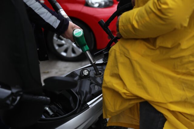 Λουκέτο μέχρι και τρεις μήνες και δημοσιοποίηση των στοιχείων τους, για πρατήρια με νοθευμένα καύσιμα