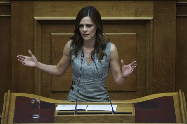 Ε. Αχτσιόγλου: Η έξαρση της ακροδεξιάς βίας ενθαρρύνεται απολύτως συνειδητά από την κυβέρνηση Μητσοτάκη