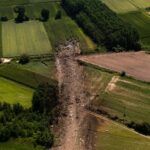 Πυροσβεστική: Δεν βρέθηκαν επικίνδυνες ουσίες στο χώρο όπου κατέπεσε το Antonov