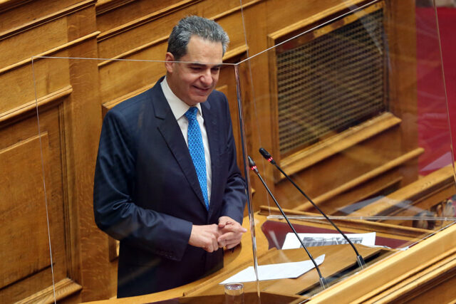 Ένταση στη Βουλή από τη δήλωση Συρίγου, ότι η Χούντα δεν έπεσε από το Πολυτεχνείο