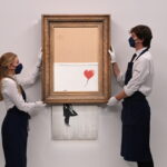 O Banksy ανακηρύχθηκε επίτιμος καθηγητής του Πανεπιστημίου Δημιουργικών Τεχνών της Αγγλίας