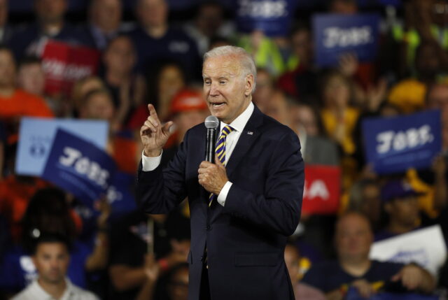 Ο Μπάιντεν σκόπευε να διορίσει ισόβιο ομοσπονδιακό δικαστή που τάσσεται κατά των αμβλώσεων