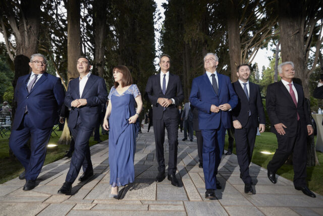 48η Επέτειος Αποκατάστασης της Δημοκρατίας: Στιγμιότυπα από τον κήπο του Προεδρικού Μεγάρου