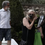 Ιωάννης Στρατάκης: «Tην Δημοκρατία δεν την κάνουν τα ρούχα»